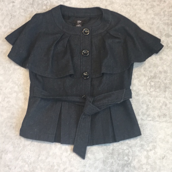 Cape vest - Picture 2 of 3